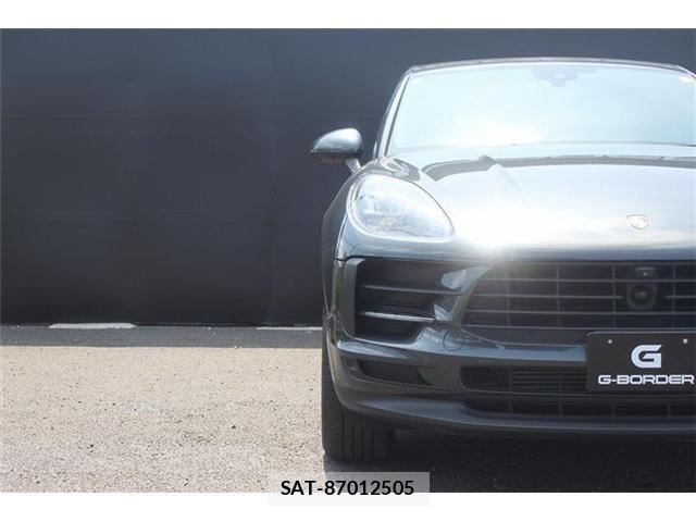 Porsche MACAN 2019-07 8054949-8
