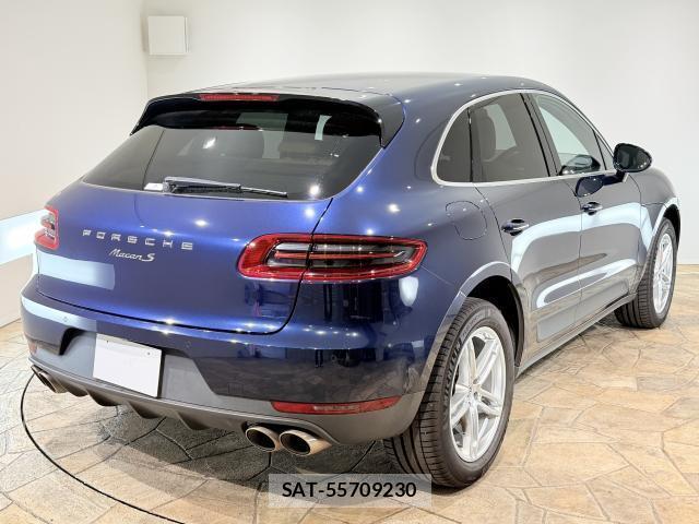 Porsche MACAN 2016-10 8055692-2