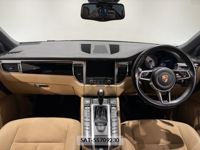 Porsche MACAN 2016-10 8055692-5