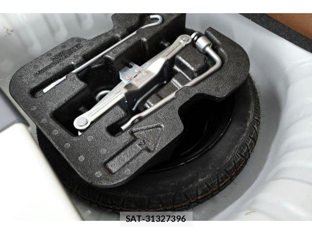 Nissan MARCH 2012-11 8055711-13