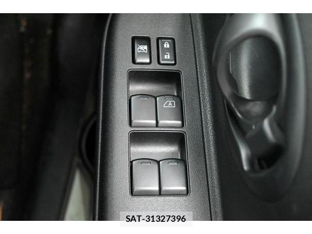 Nissan MARCH 2012-11 8055711-14