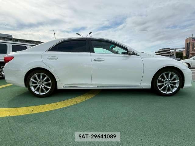 Toyota MARK X 2011-06 8055172-2