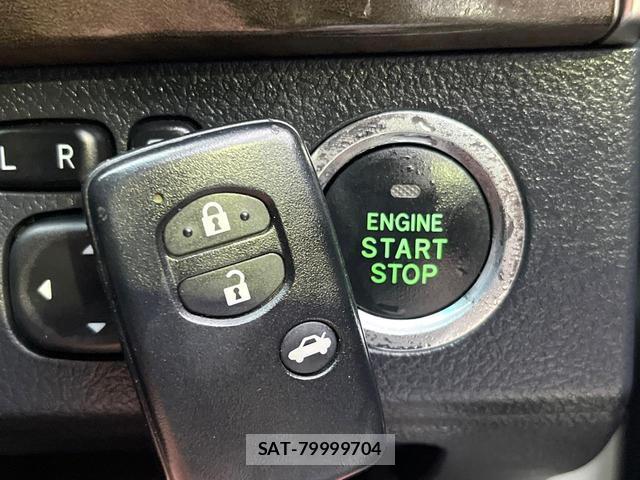 Toyota MARK X 2014-03 8055439-5