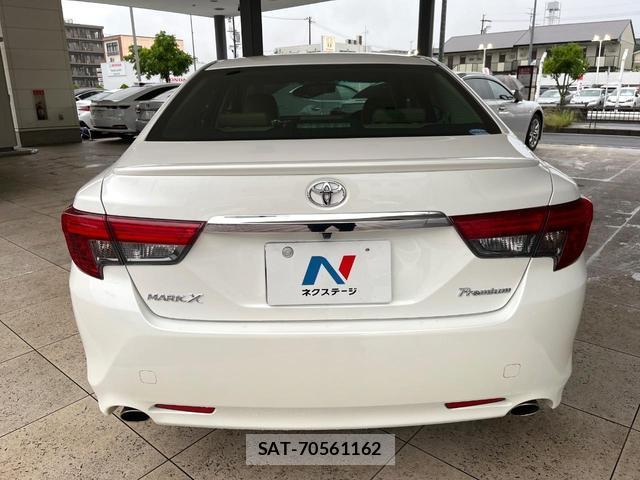Toyota MARK X 2014-04 8055445-15