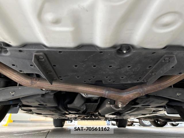 Toyota MARK X 2014-04 8055445-19