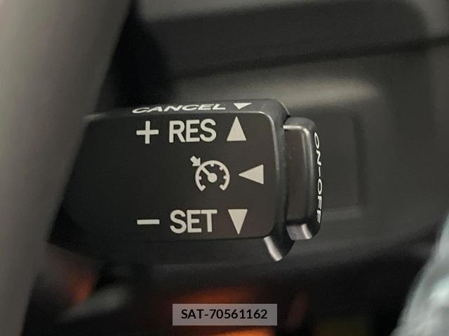 Toyota MARK X 2014-04 8055445-3