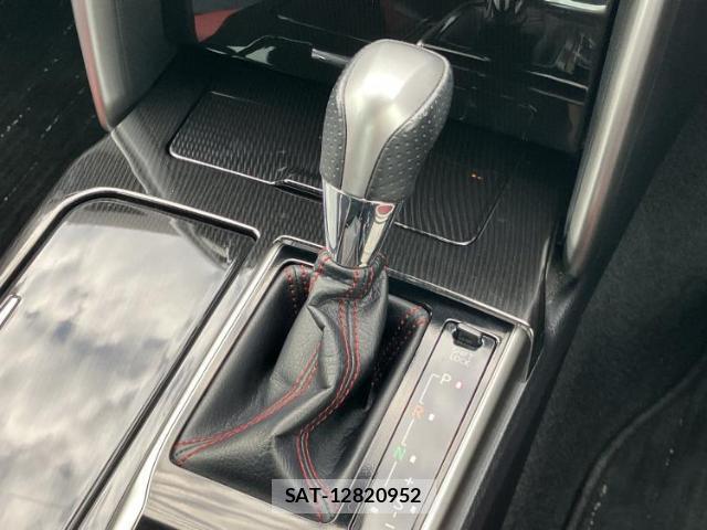 Toyota MARK X 2019-09 8056256-17
