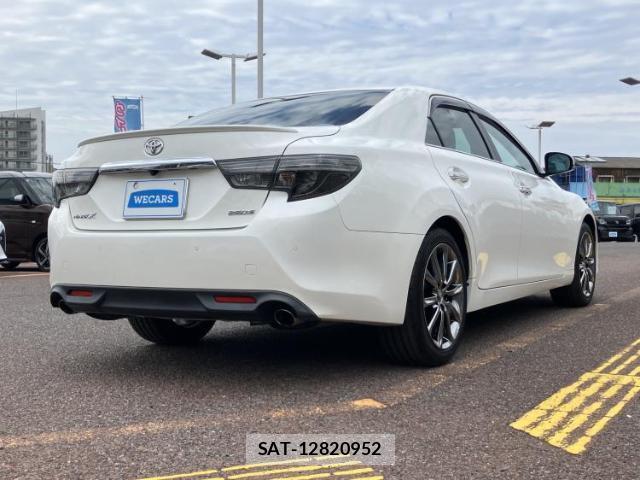 Toyota MARK X 2019-09 8056256-2