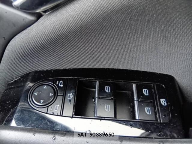 Mazda MAZDA3 2023-06 8053360-7