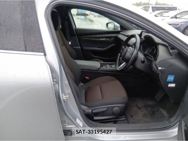 Mazda MAZDA3 2023-06 8053361-5
