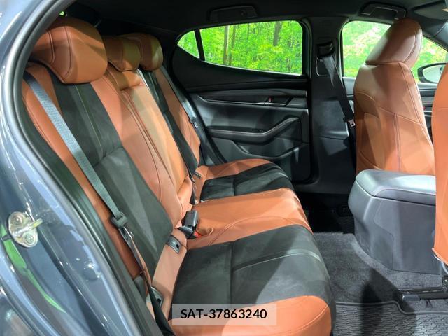 Mazda MAZDA3 2023-10 8053770-8
