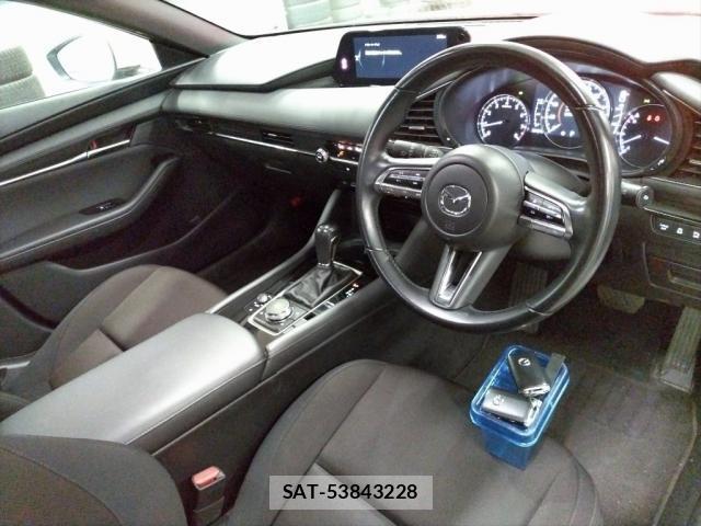 Mazda MAZDA3 2023-06 8054580-2