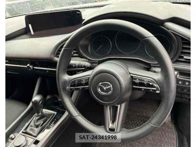Mazda MAZDA3 2023-06 8054635-2