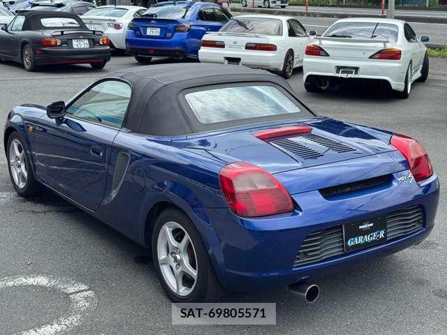 Toyota MR-S 2000-03 8053966-15