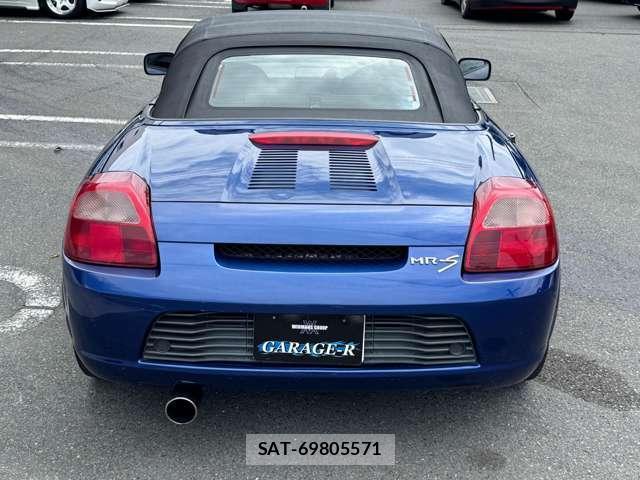 Toyota MR-S 2000-03 8053966-17