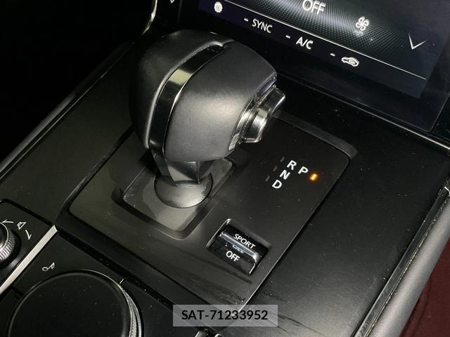 Mazda MX-30 2021-05 8055536-17