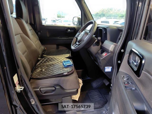 Honda N-VAN 2019-03 8054130-2