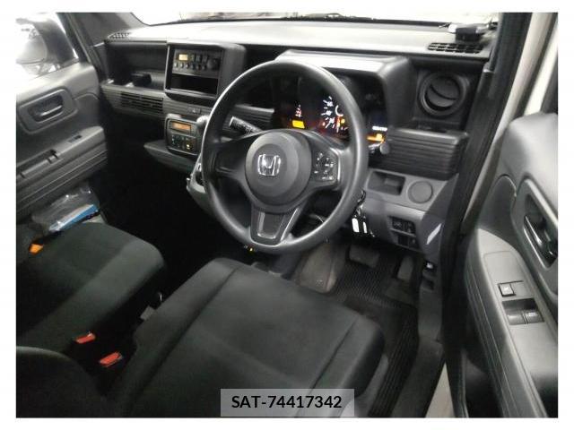 Honda N-VAN 2019-06 8055328-2