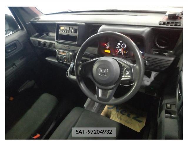 Honda N-VAN 2019-06 8055333-2