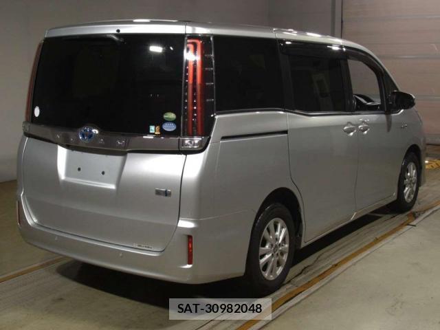 Toyota NOAH 2019-10 8053350-1