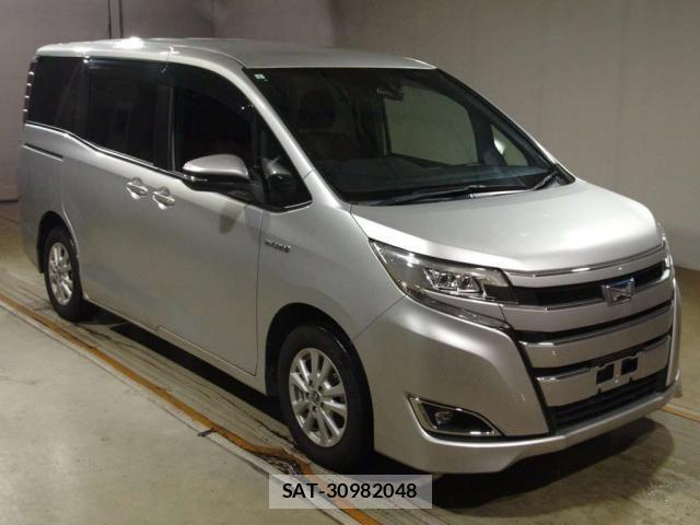 Toyota NOAH 2019-10 8053350-3