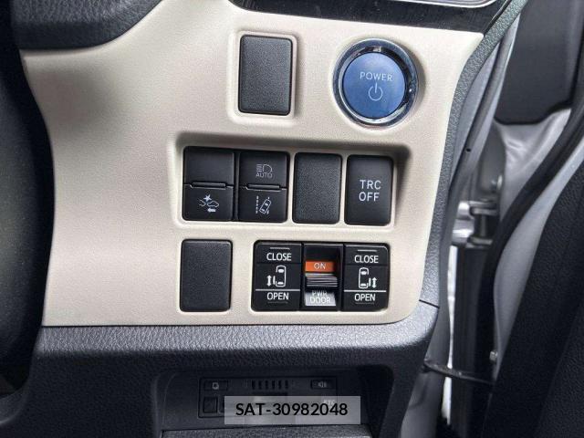 Toyota NOAH 2019-10 8053350-8
