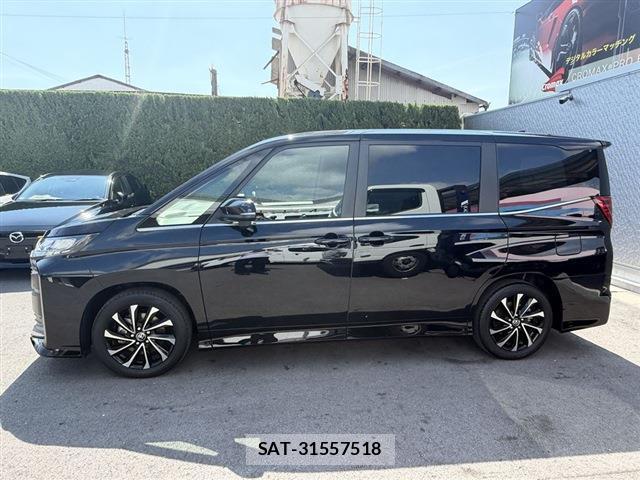 Toyota NOAH 2024-07 8053404-2