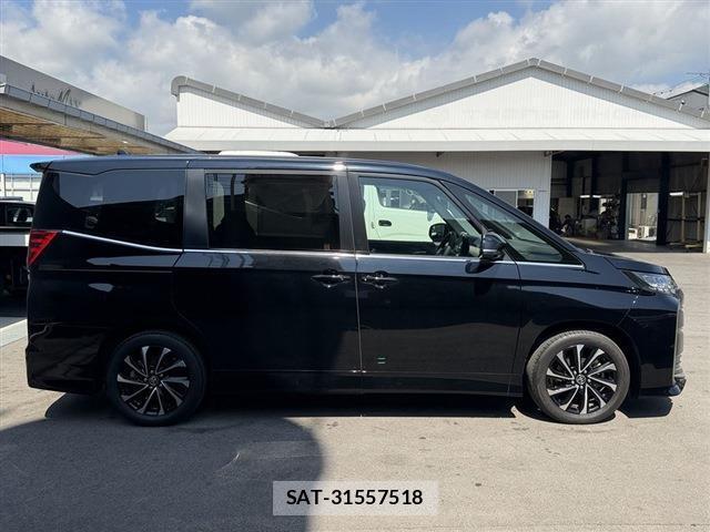 Toyota NOAH 2024-07 8053404-3