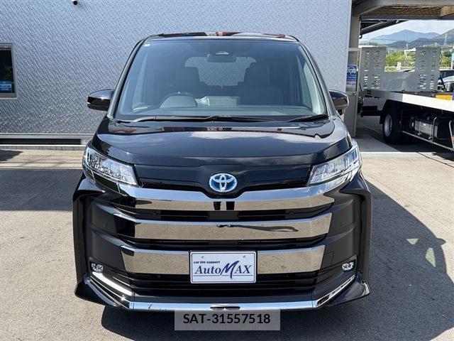Toyota NOAH 2024-07 8053404-4