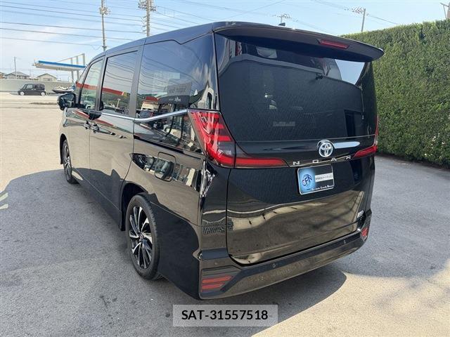 Toyota NOAH 2024-07 8053404-9