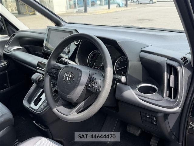 Toyota NOAH 2022-02 8053405-17