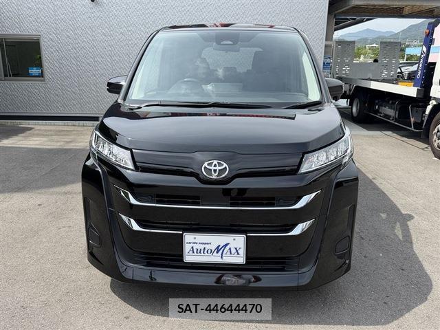 Toyota NOAH 2022-02 8053405-4
