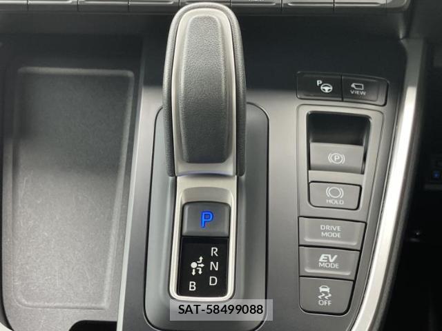 Toyota NOAH 2025-03 8053578-17
