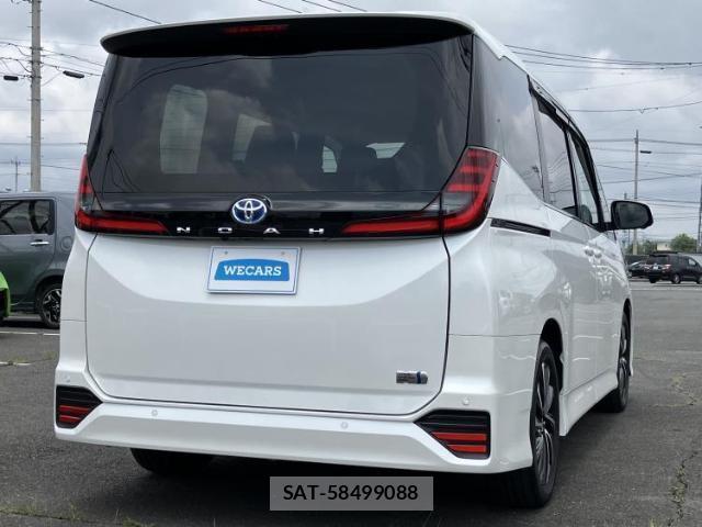 Toyota NOAH 2025-03 8053578-2
