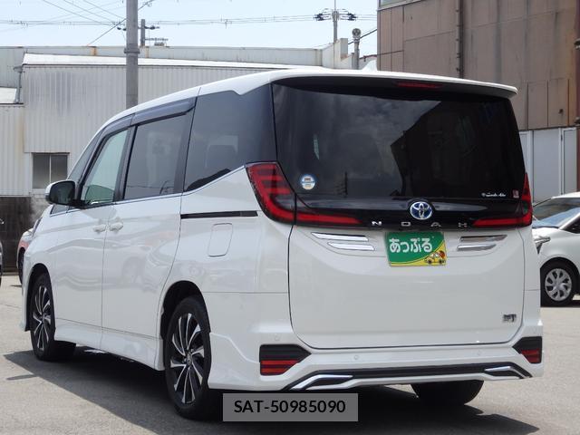 Toyota NOAH 2025-02 8053588-10