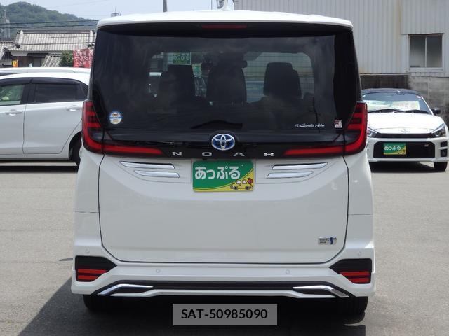 Toyota NOAH 2025-02 8053588-4