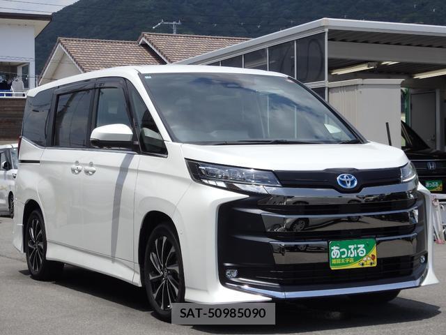 Toyota NOAH 2025-02 8053588-7