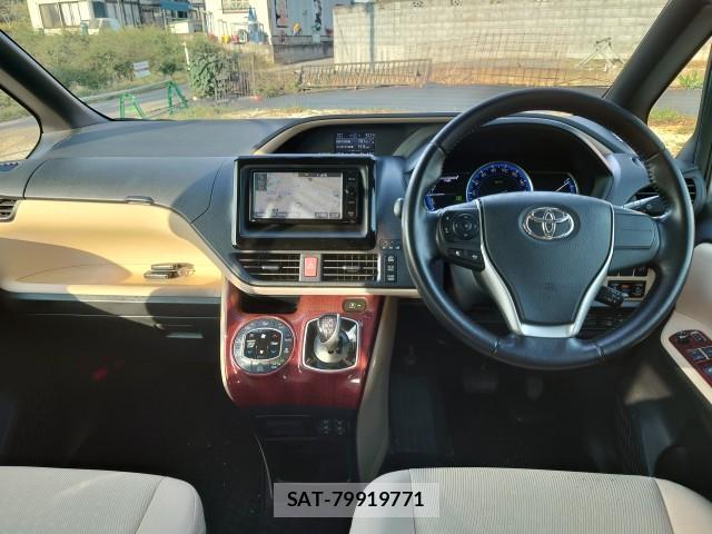 Toyota NOAH 2014-09 8053606-2