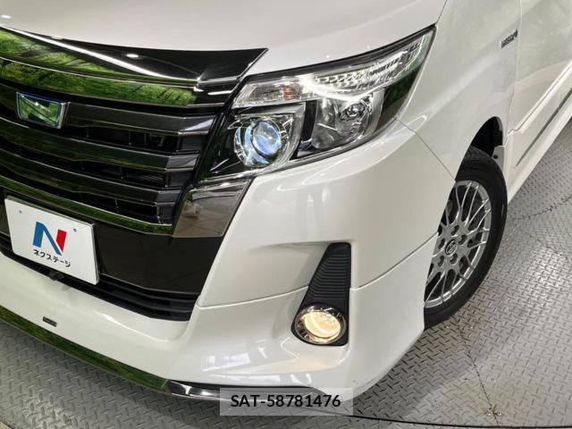 Toyota NOAH 2016-10 8053762-12
