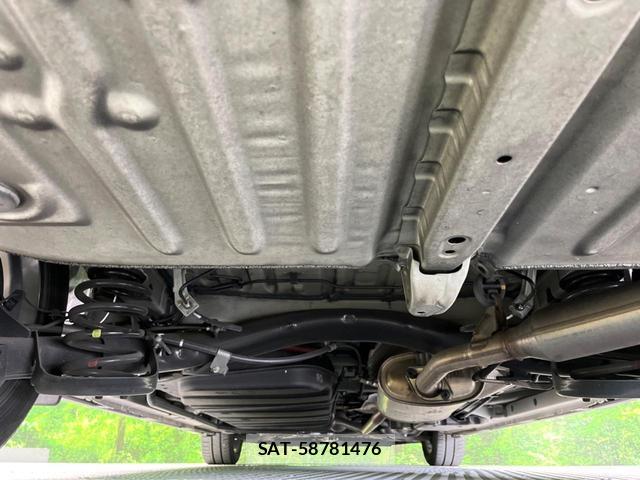 Toyota NOAH 2016-10 8053762-19