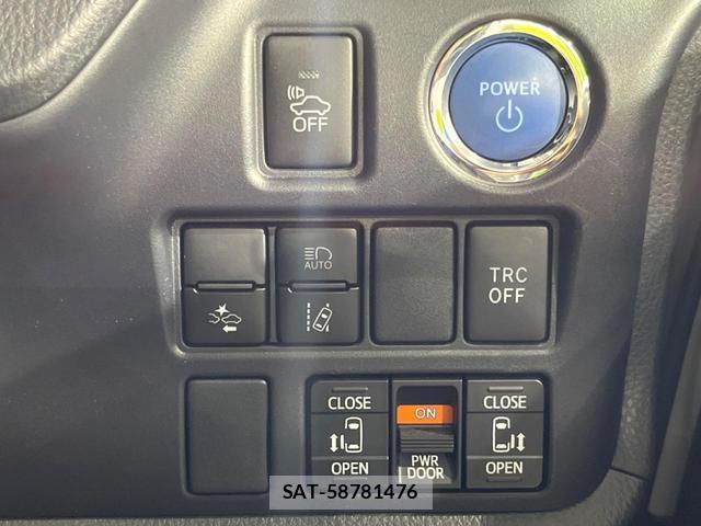 Toyota NOAH 2016-10 8053762-5