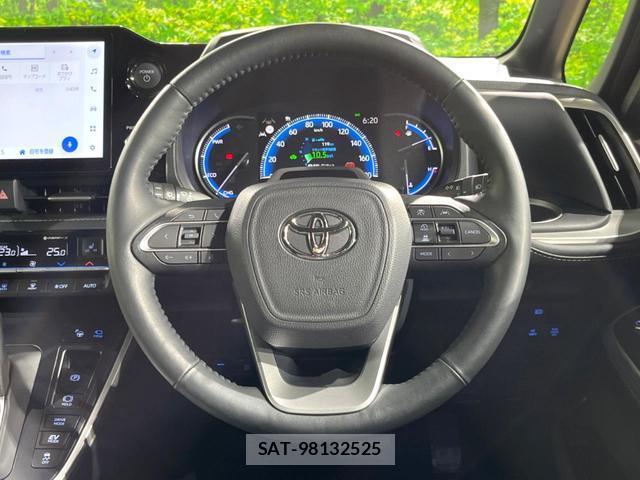 Toyota NOAH 2023-12 8053777-12