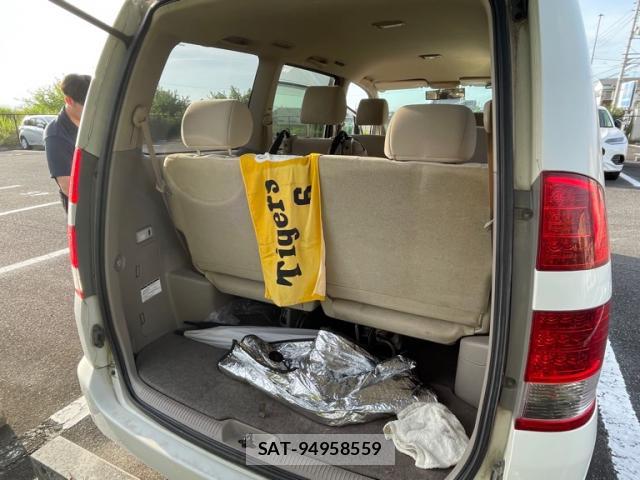 Toyota NOAH 2005-09 8053863-11