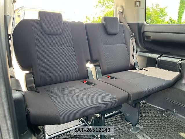Toyota NOAH 2014-07 8054066-13