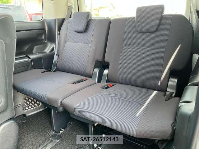 Toyota NOAH 2014-07 8054066-14