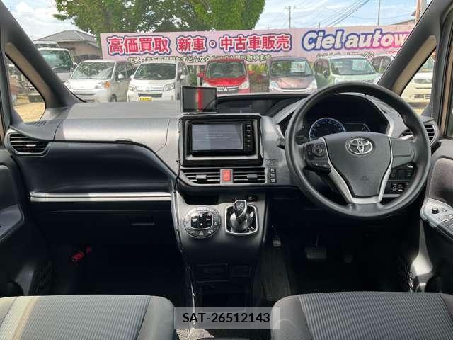 Toyota NOAH 2014-07 8054066-17