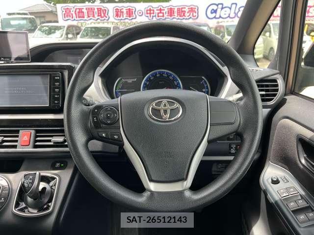 Toyota NOAH 2014-07 8054066-18