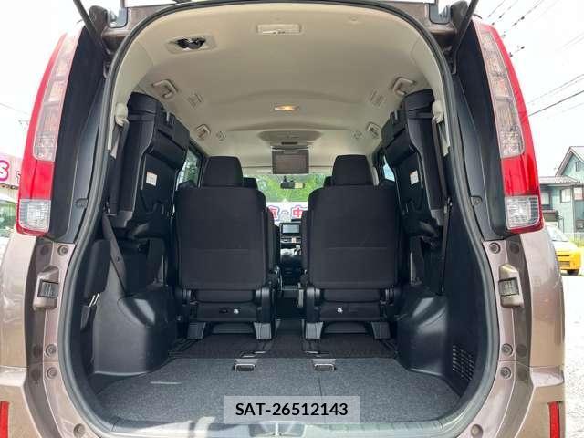 Toyota NOAH 2014-07 8054066-19
