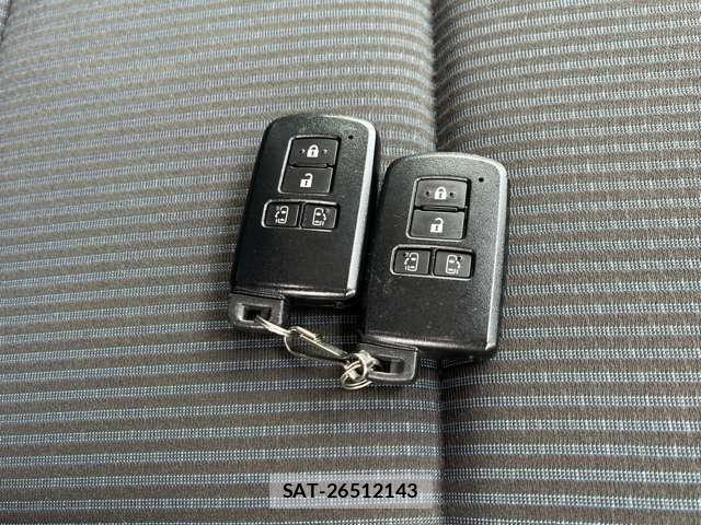 Toyota NOAH 2014-07 8054066-6