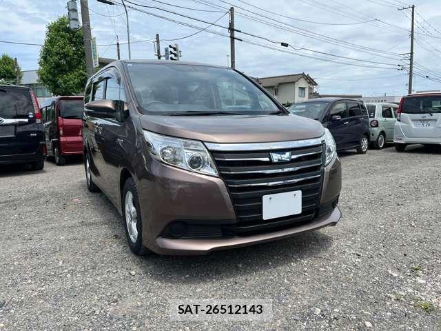 Toyota NOAH 2014-07 8054066-7